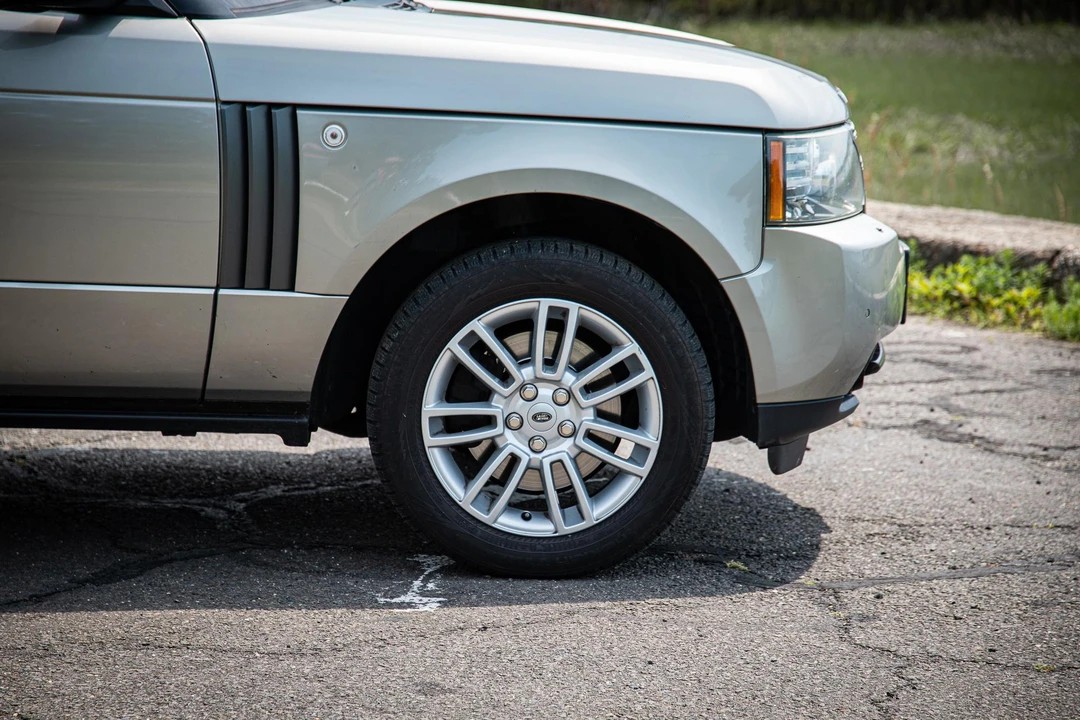 2010 Land Rover Range Rover L322 - Image 25 of 31
