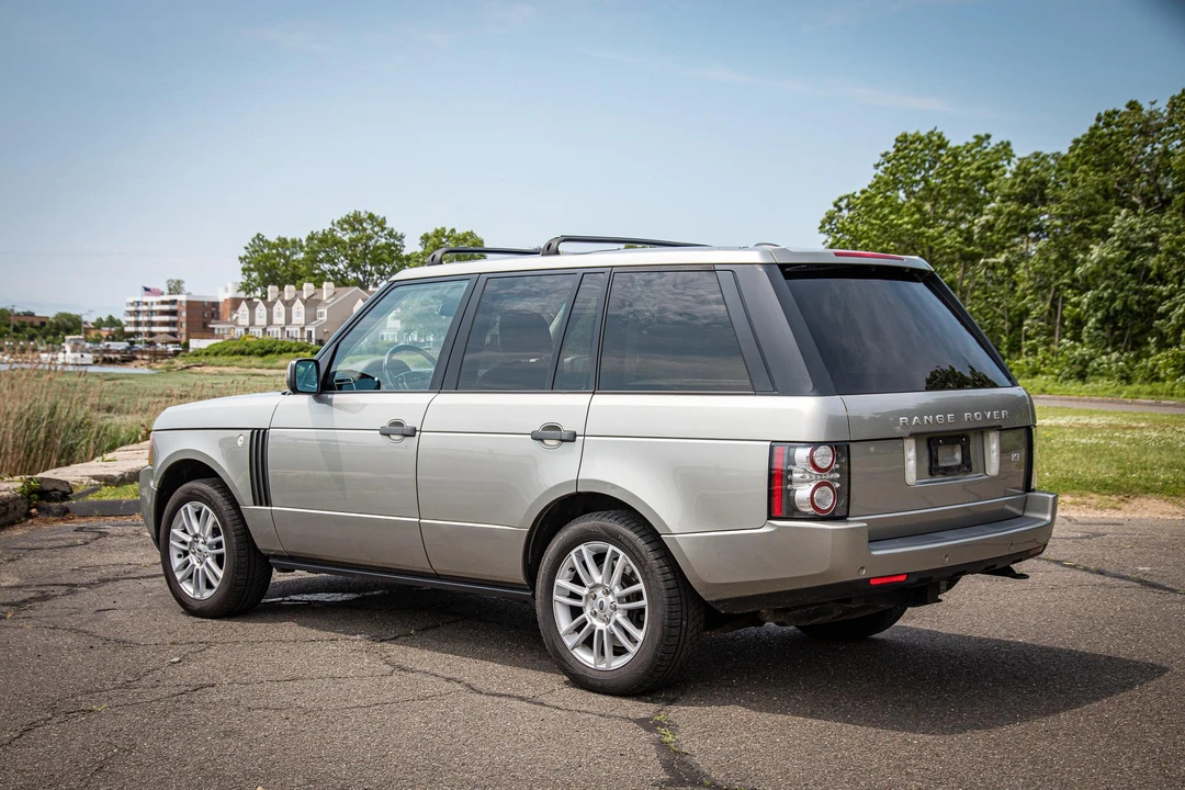 2010 Land Rover Range Rover L322 - Image 11 of 31