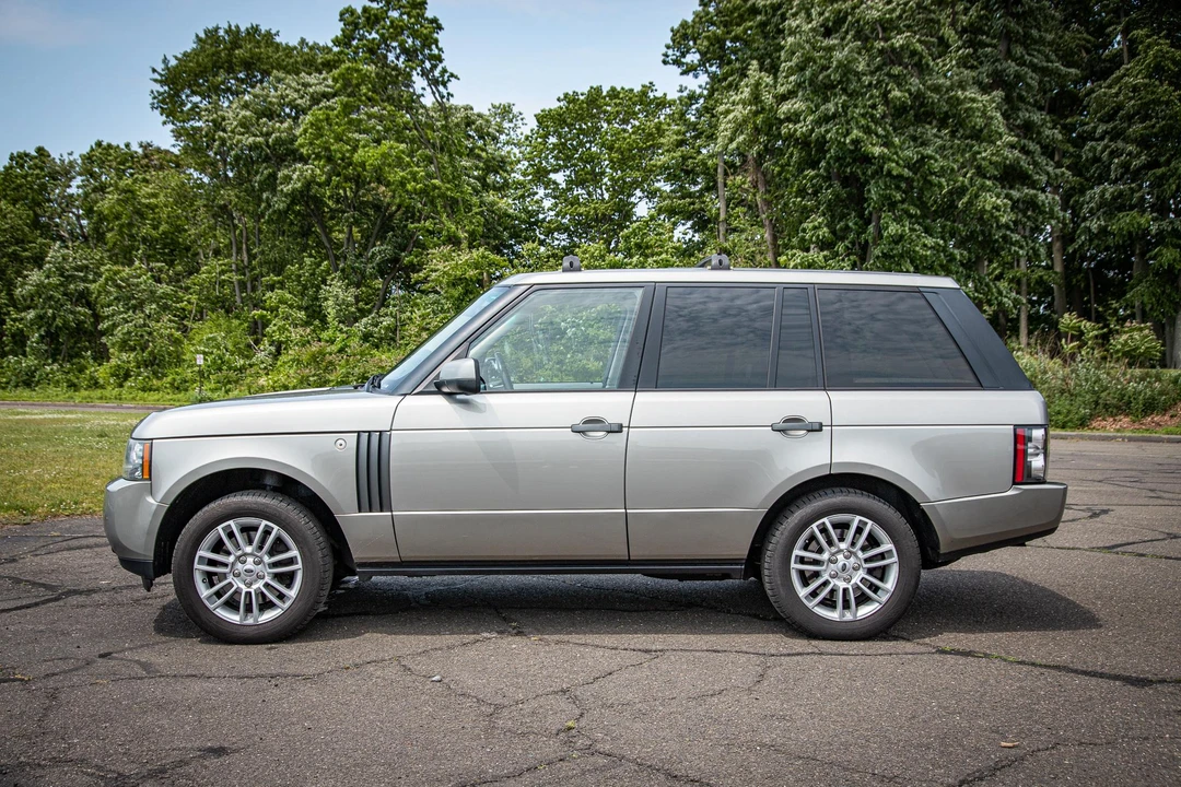 2010 Land Rover Range Rover L322 - Image 8 of 31