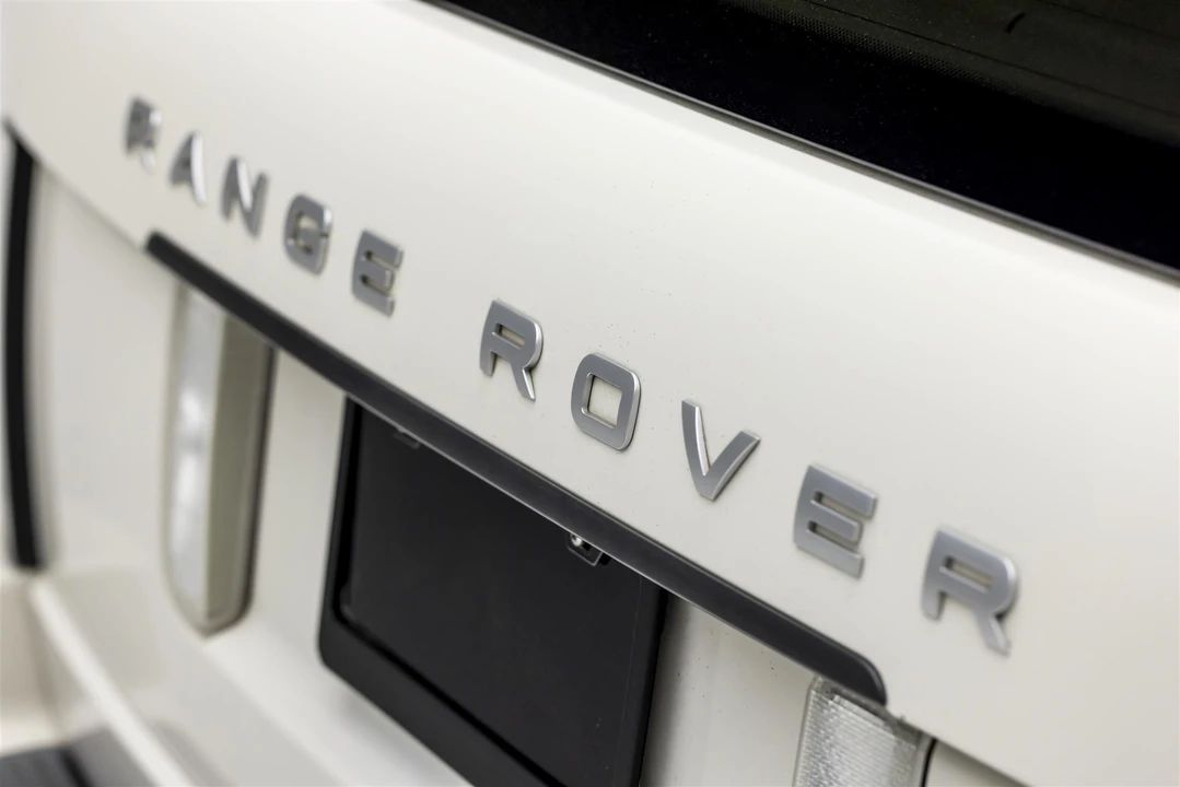 2010 Land Rover Range Rover L322 - Image 30 of 31