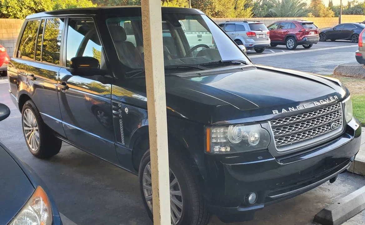2010 Land Rover Range Rover L322 - Image 3 of 10