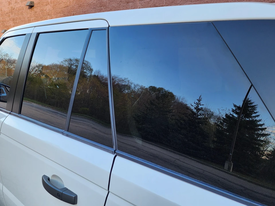 2010 Land Rover Range Rover Sport L320 - Image 29 of 31