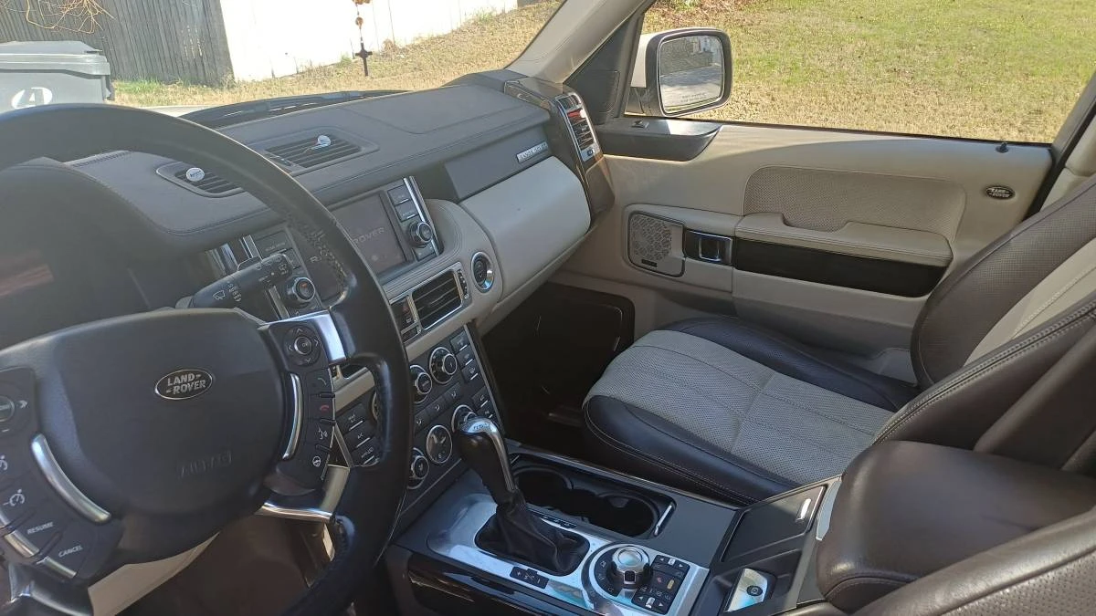 2010 Land Rover Range Rover L322 - Image 2 of 8