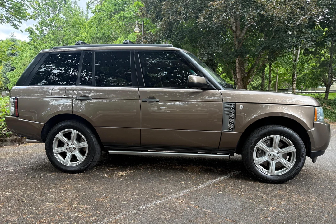 2010 Land Rover Range Rover L322 - Image 3 of 31