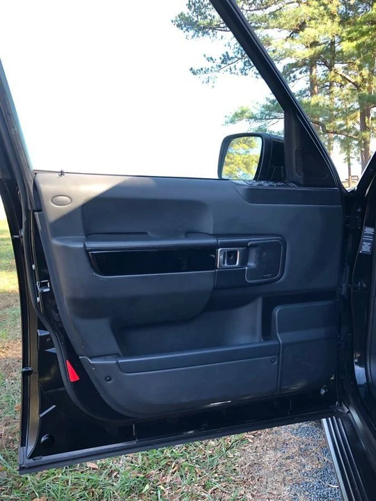 2010 Land Rover Range Rover L322 - Image 11 of 19