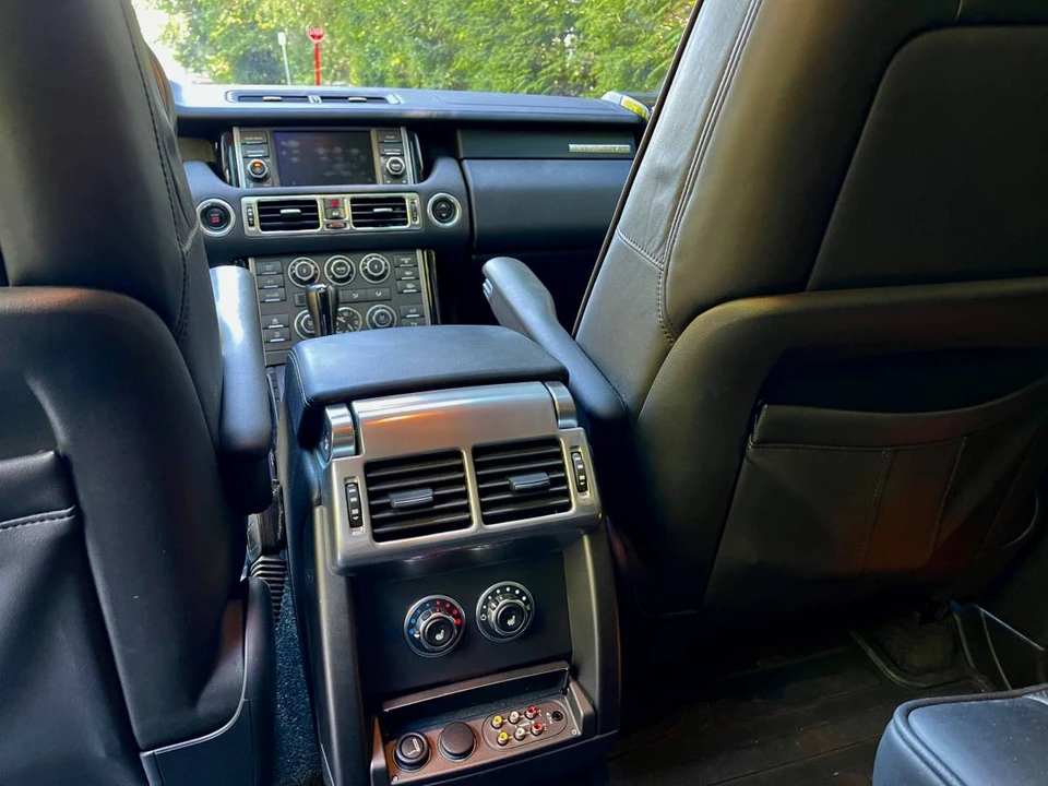 2010 Land Rover Range Rover L322 - Image 7 of 10