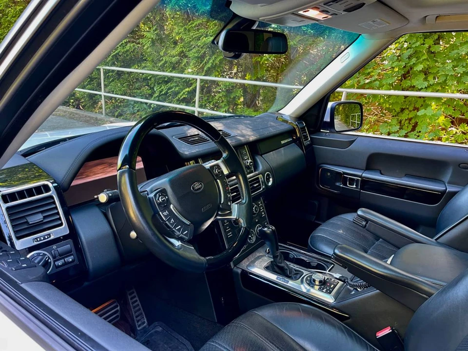 2010 Land Rover Range Rover L322 - Image 5 of 10