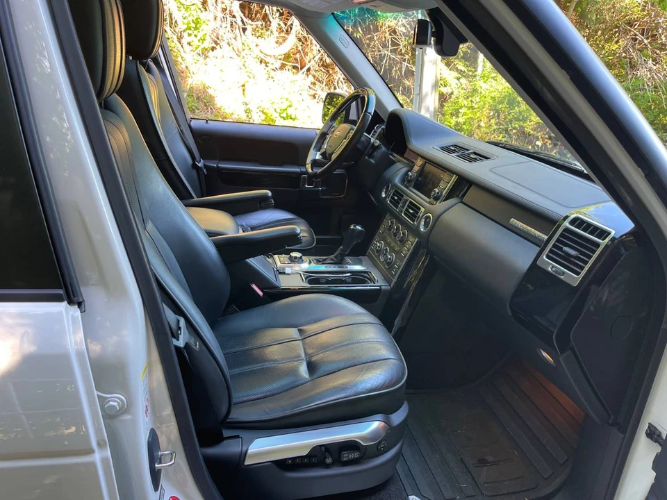 2010 Land Rover Range Rover L322 - Image 9 of 10