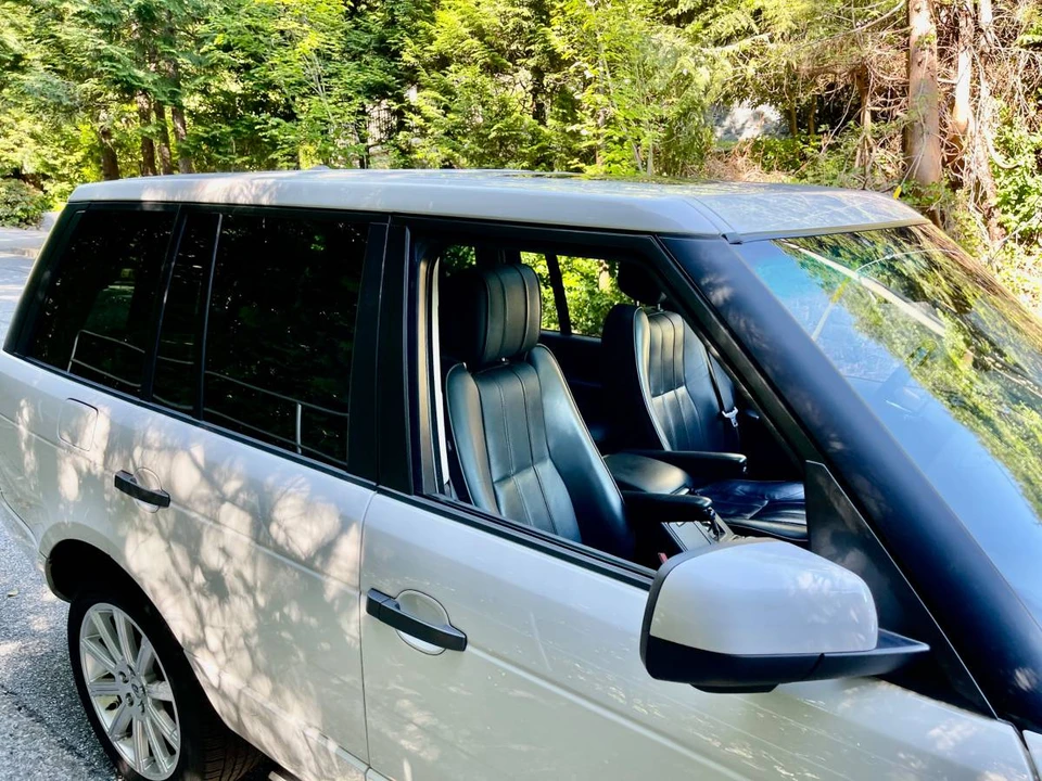 2010 Land Rover Range Rover L322 - Image 3 of 10