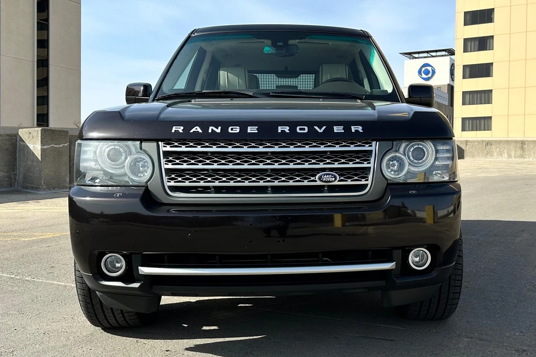 2010 Land Rover Range Rover L322 - Image 2 of 31