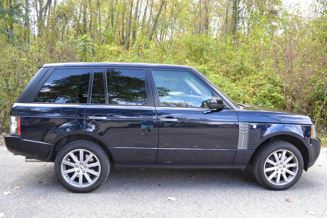 2010 Land Rover Range Rover L322 - Image 3 of 31