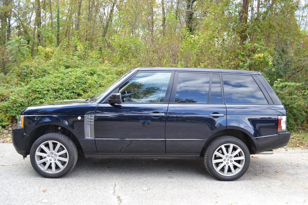 2010 Land Rover Range Rover L322 - Image 18 of 31
