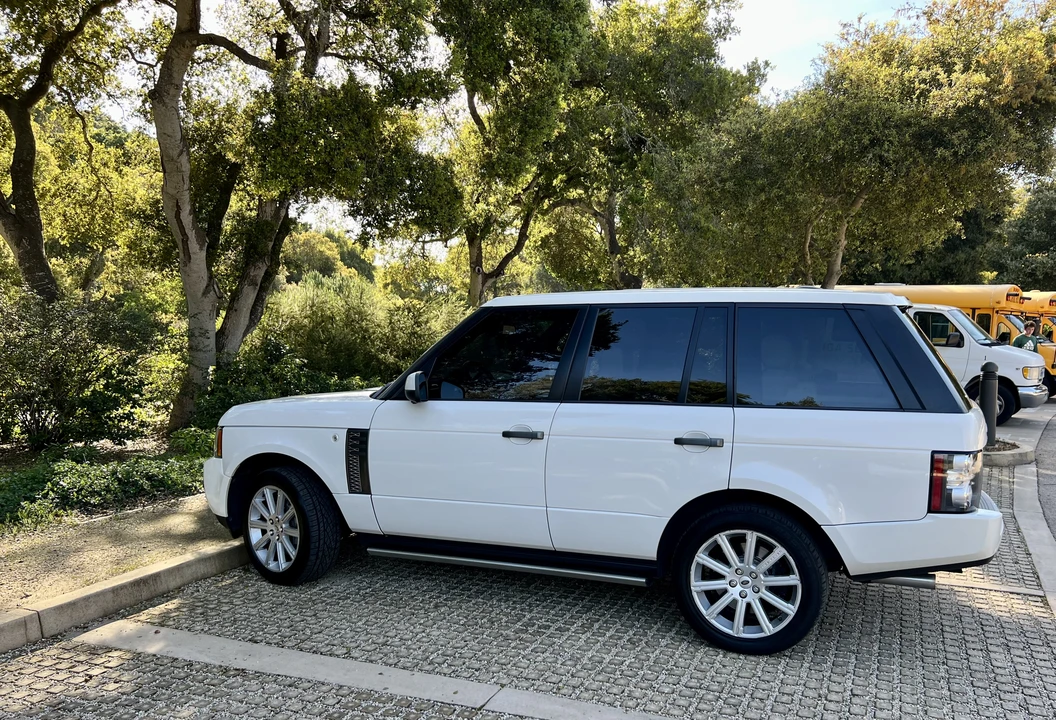 2010 Land Rover Range Rover L322 - Image 9 of 31