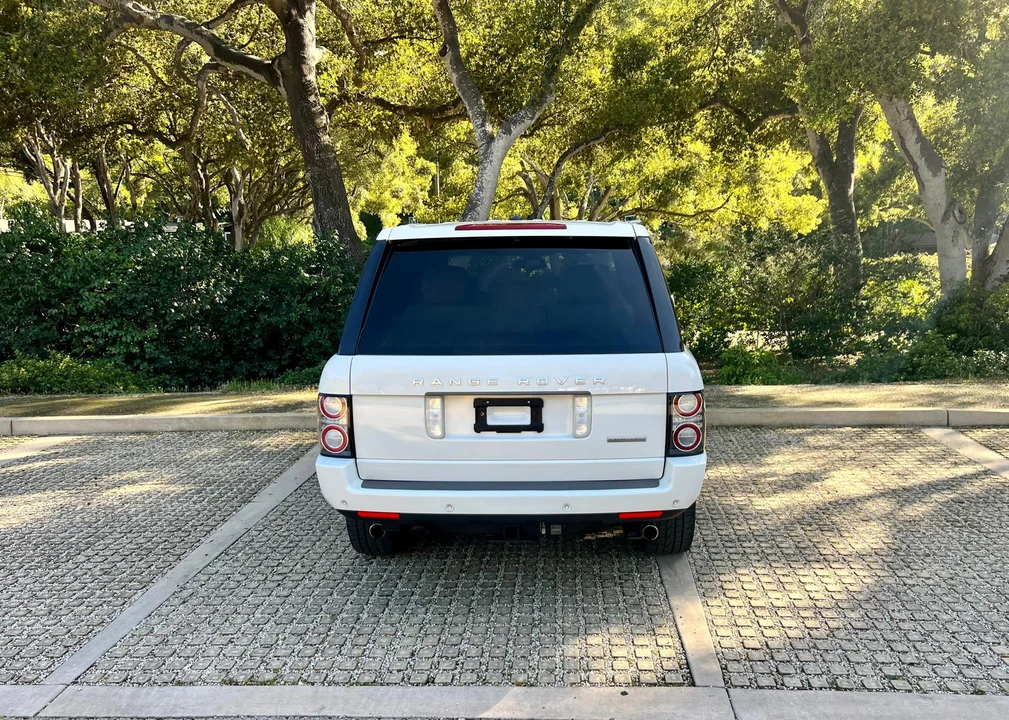 2010 Land Rover Range Rover L322 - Image 11 of 31