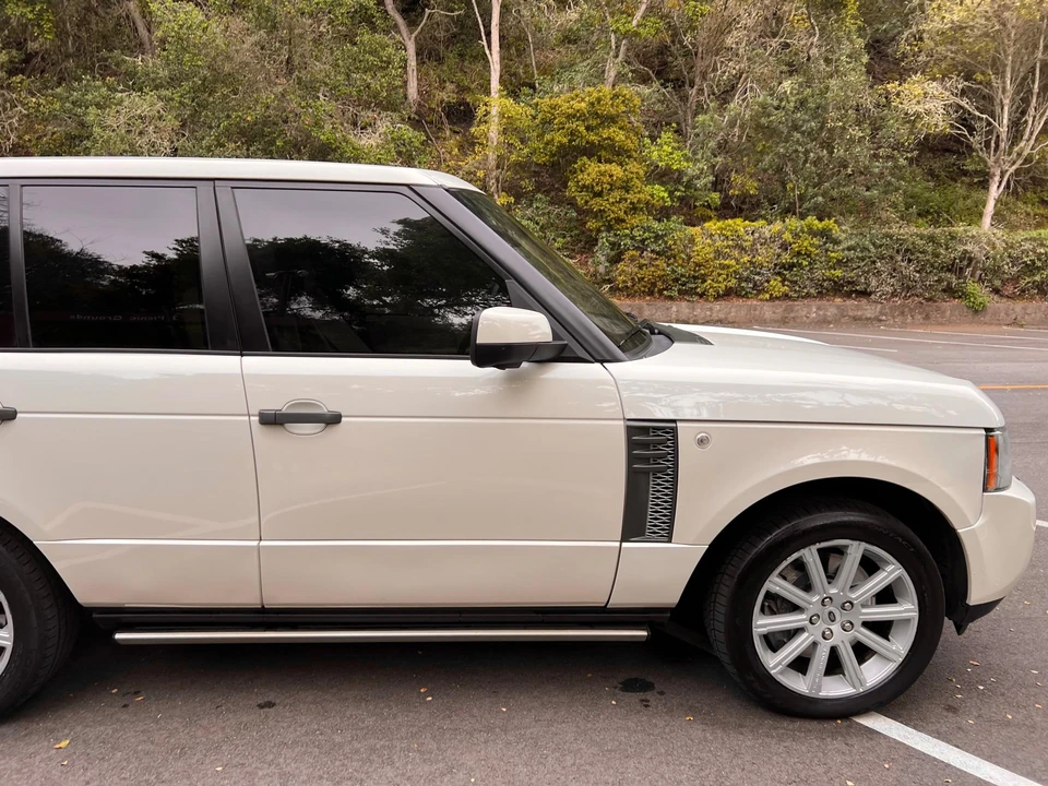 2010 Land Rover Range Rover L322 - Image 23 of 31