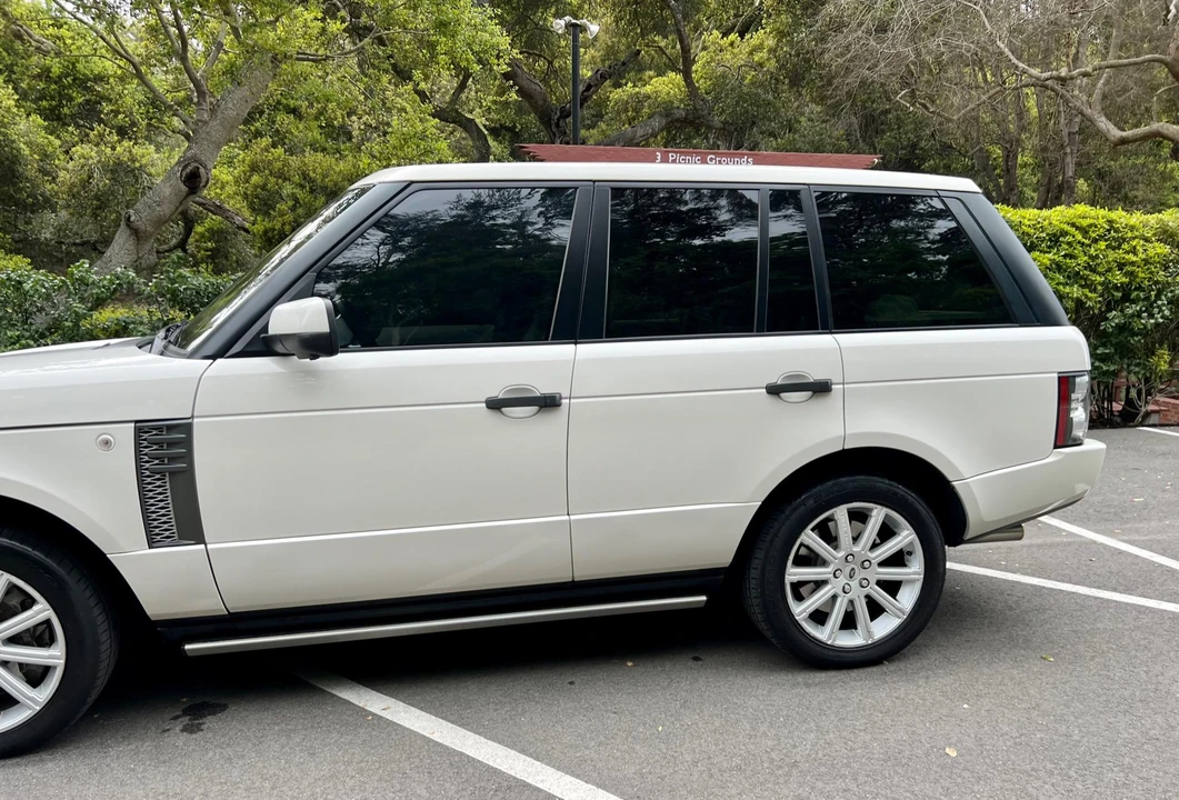 2010 Land Rover Range Rover L322 - Image 19 of 31