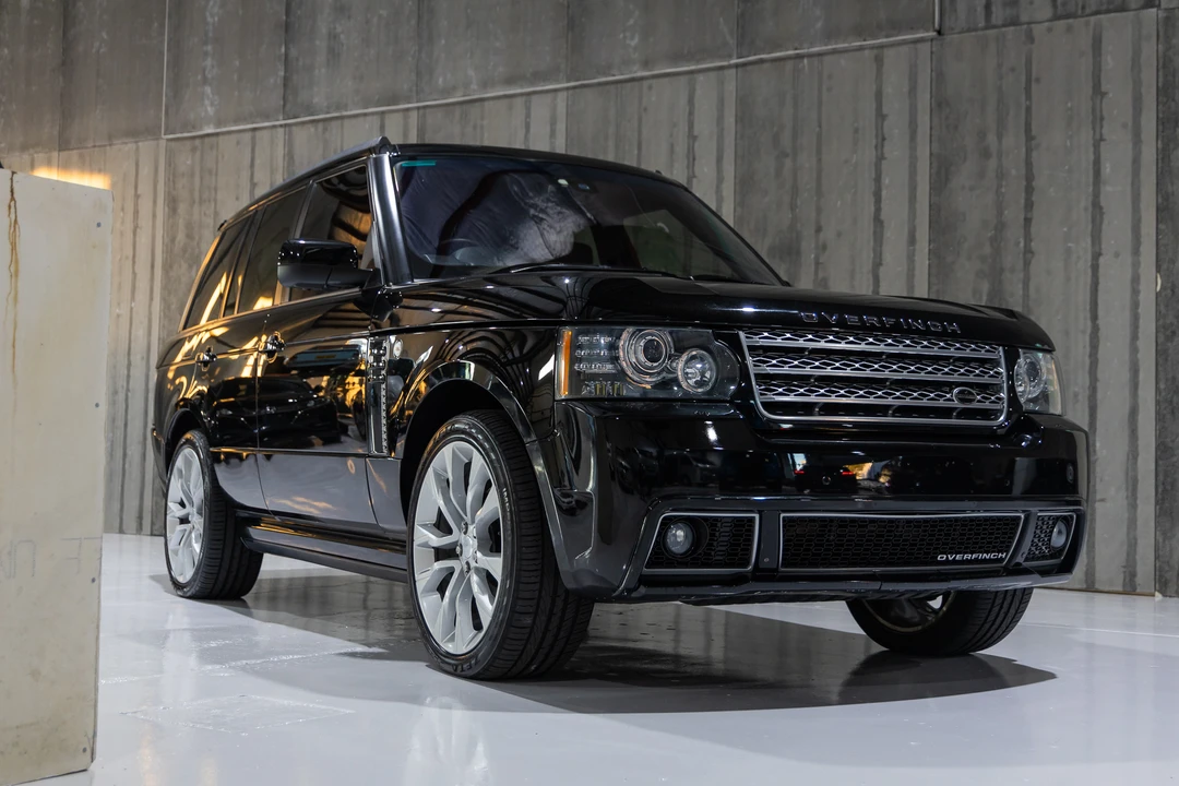2010 Land Rover Range Rover L322 - Image 3 of 31