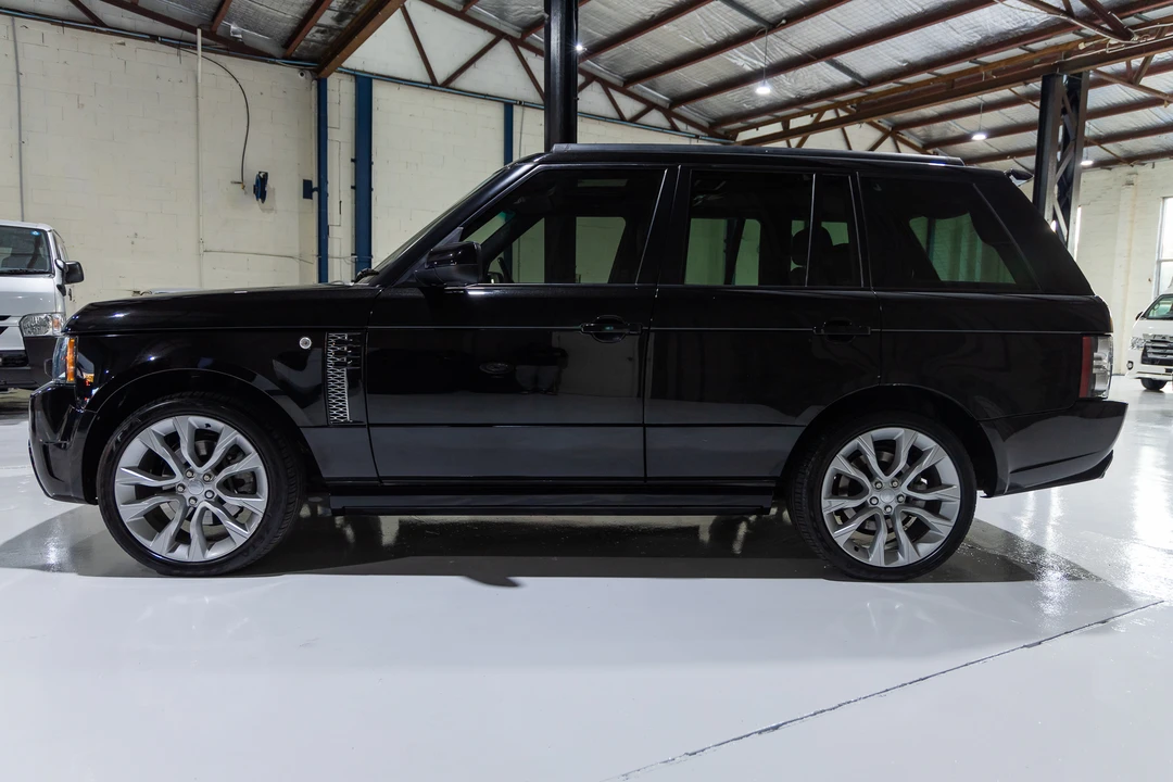 2010 Land Rover Range Rover L322 - Image 8 of 31