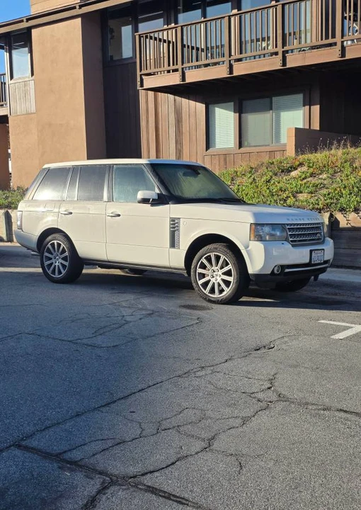 2010 Land Rover Range Rover L322 - Image 3 of 9