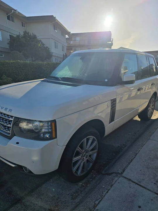 2010 Land Rover Range Rover L322 - Image 5 of 9