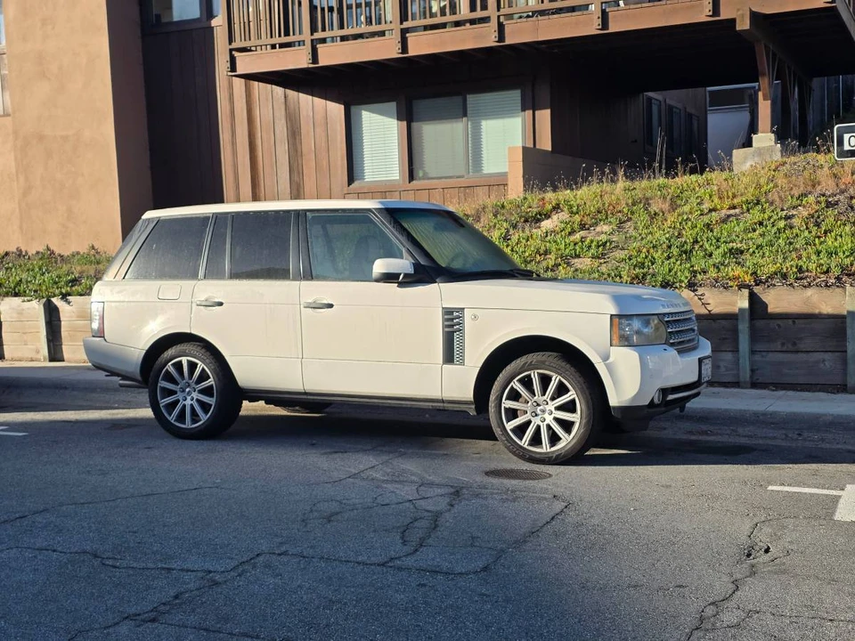 2010 Land Rover Range Rover L322 - Image 2 of 9