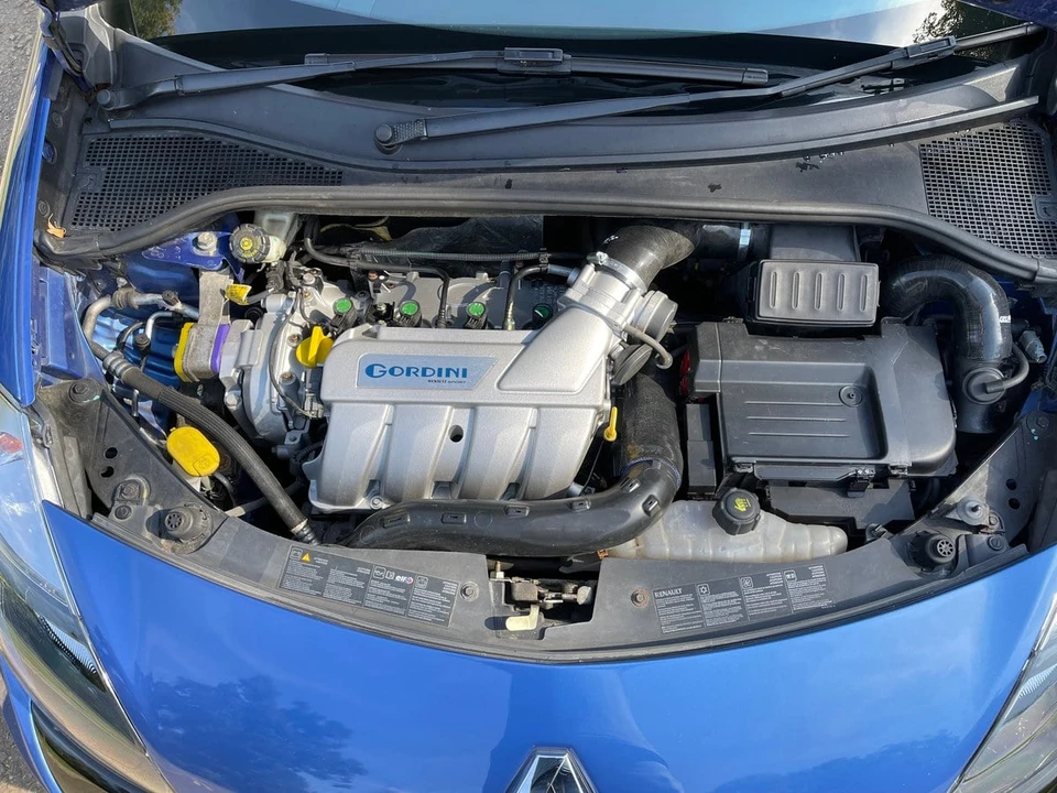 2010 Renault Clio 3rd Gen - Image 14 of 17