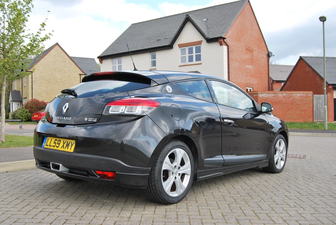 2010 Renault Megane RS II 3rd Gen - Image 11 of 14