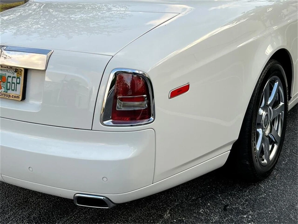2010 Rolls-Royce Ghost 1st Gen - Image 11 of 25