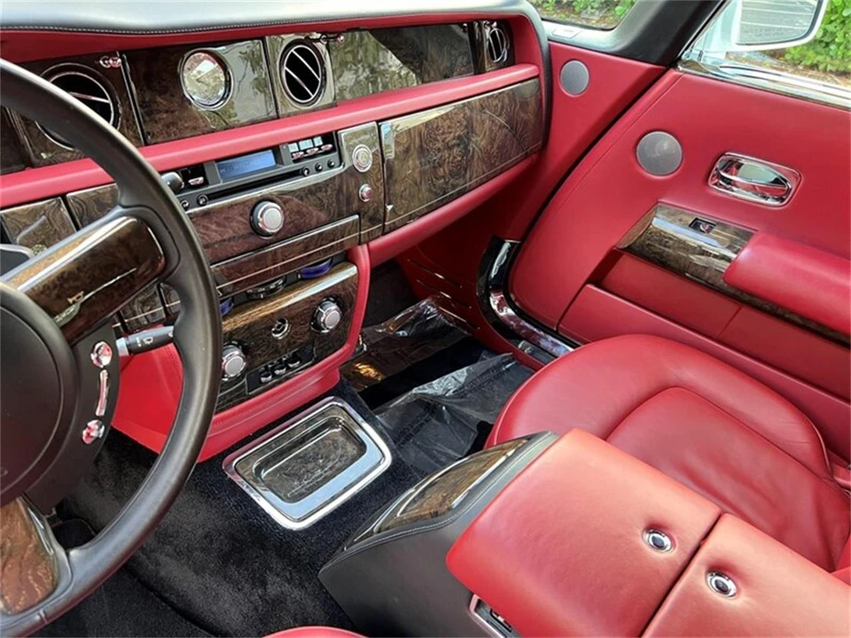 2010 Rolls-Royce Ghost 1st Gen - Image 19 of 25
