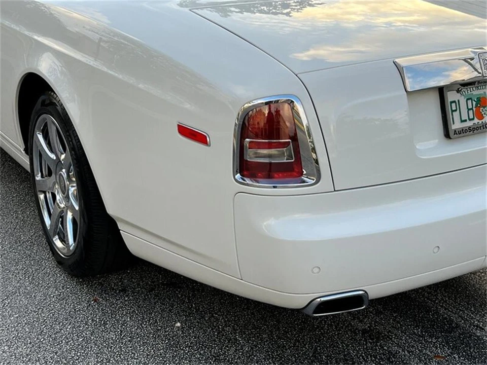 2010 Rolls-Royce Ghost 1st Gen - Image 10 of 25