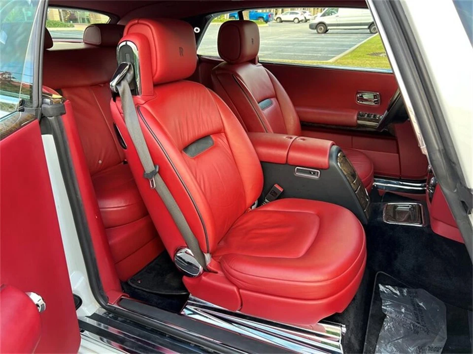 2010 Rolls-Royce Ghost 1st Gen - Image 14 of 25