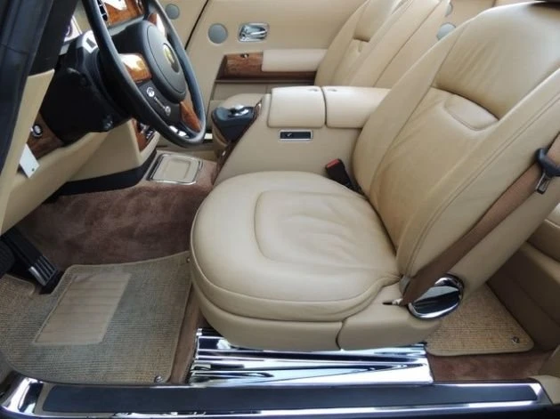 2010 Rolls-Royce Phantom VII - Image 2 of 2