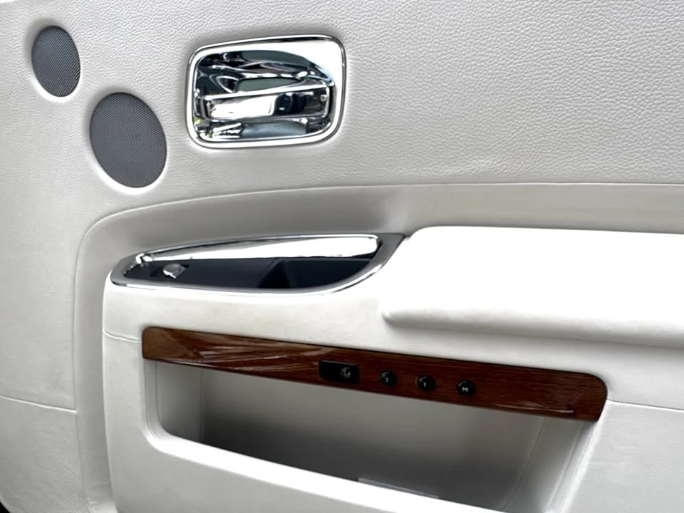 2010 Rolls-Royce Ghost 1st Gen - Image 9 of 20