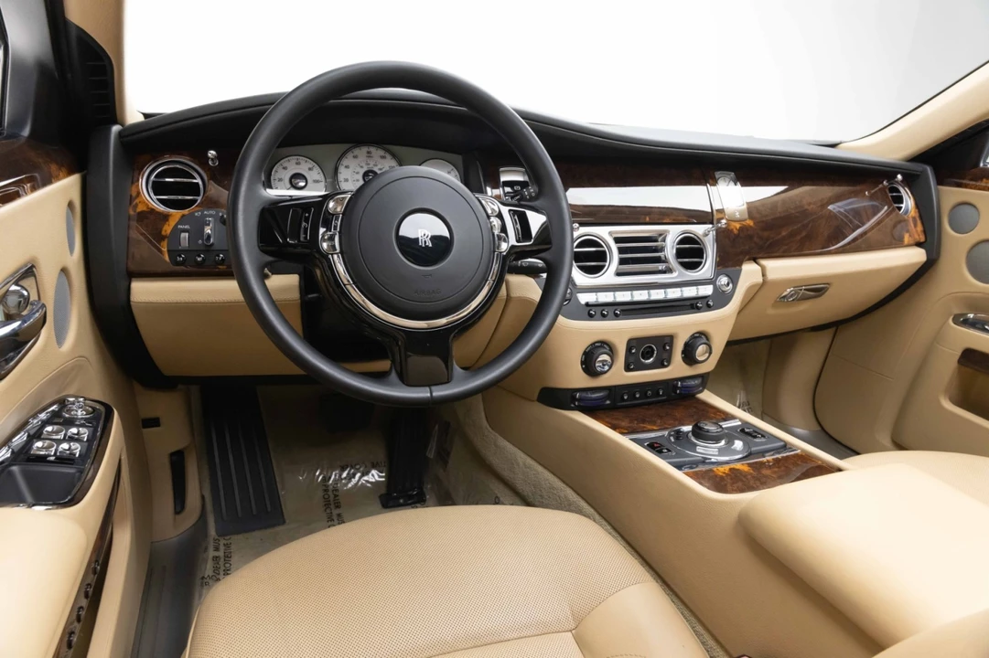 2010 Rolls-Royce Ghost 1st Gen - Image 6 of 31