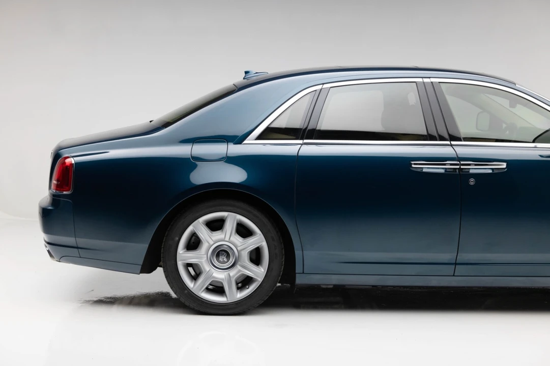 2010 Rolls-Royce Ghost 1st Gen - Image 21 of 31