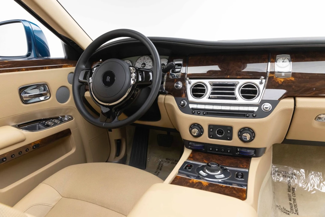 2010 Rolls-Royce Ghost 1st Gen - Image 12 of 31