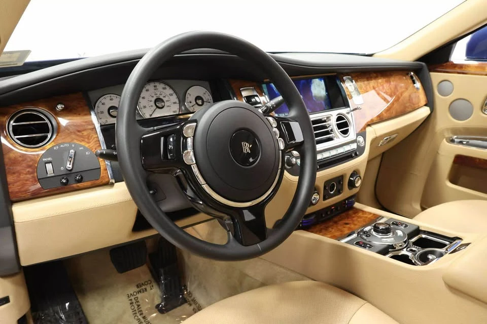 2010 Rolls-Royce Ghost 1st Gen - Image 10 of 10