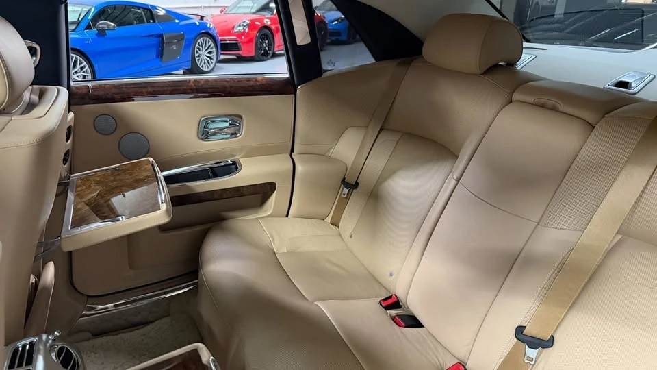 2010 Rolls-Royce Ghost 1st Gen - Image 12 of 18