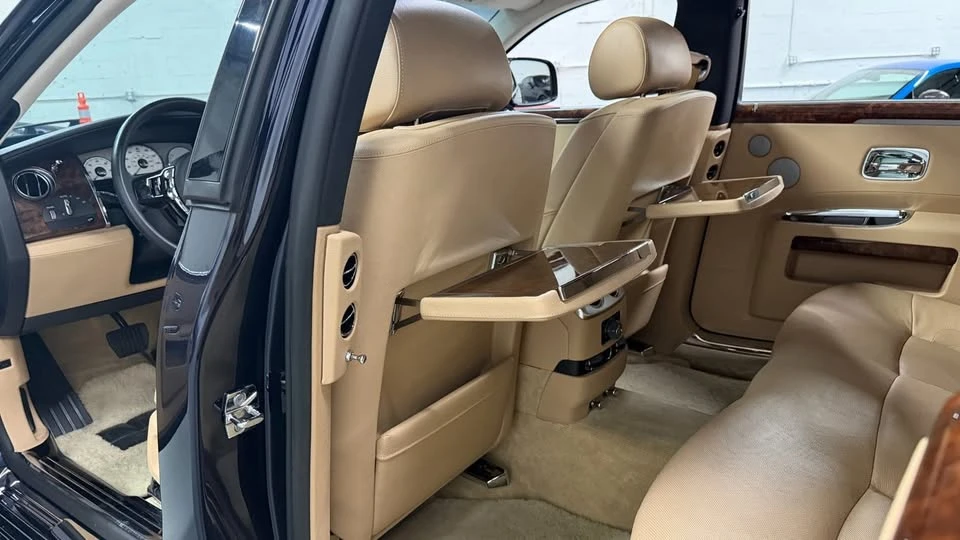 2010 Rolls-Royce Ghost 1st Gen - Image 11 of 18