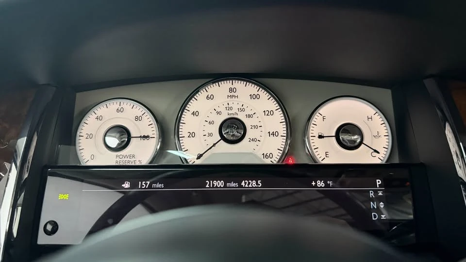 2010 Rolls-Royce Ghost 1st Gen - Image 9 of 18