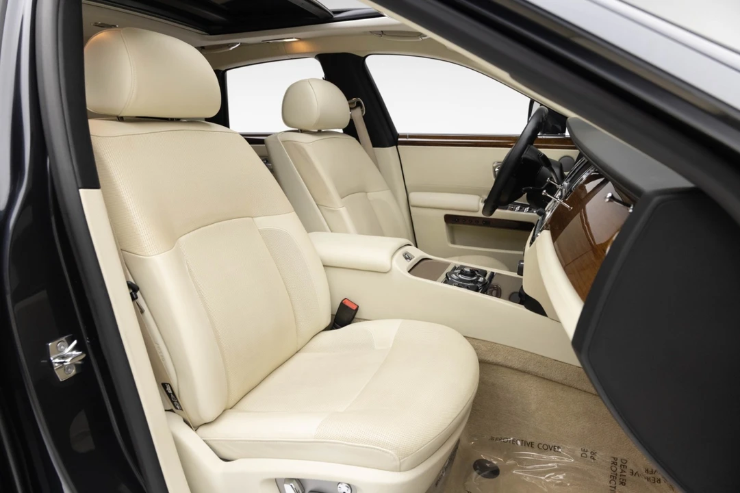 2010 Rolls-Royce Ghost - Image 4 of 31