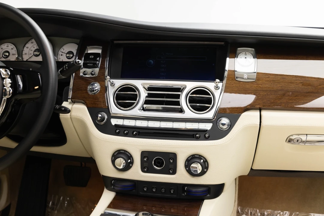 2010 Rolls-Royce Ghost - Image 24 of 31