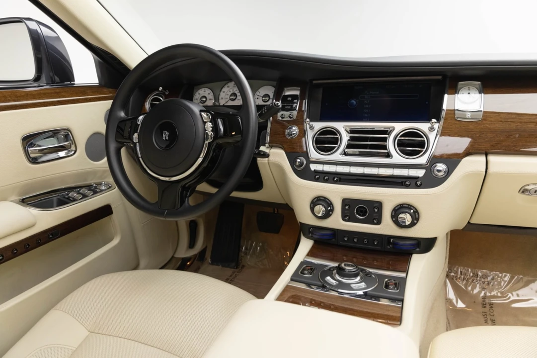 2010 Rolls-Royce Ghost - Image 12 of 31