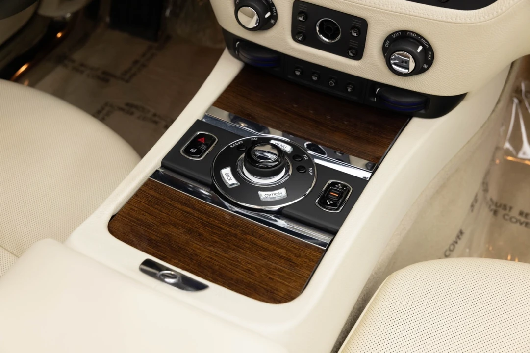 2010 Rolls-Royce Ghost - Image 22 of 31