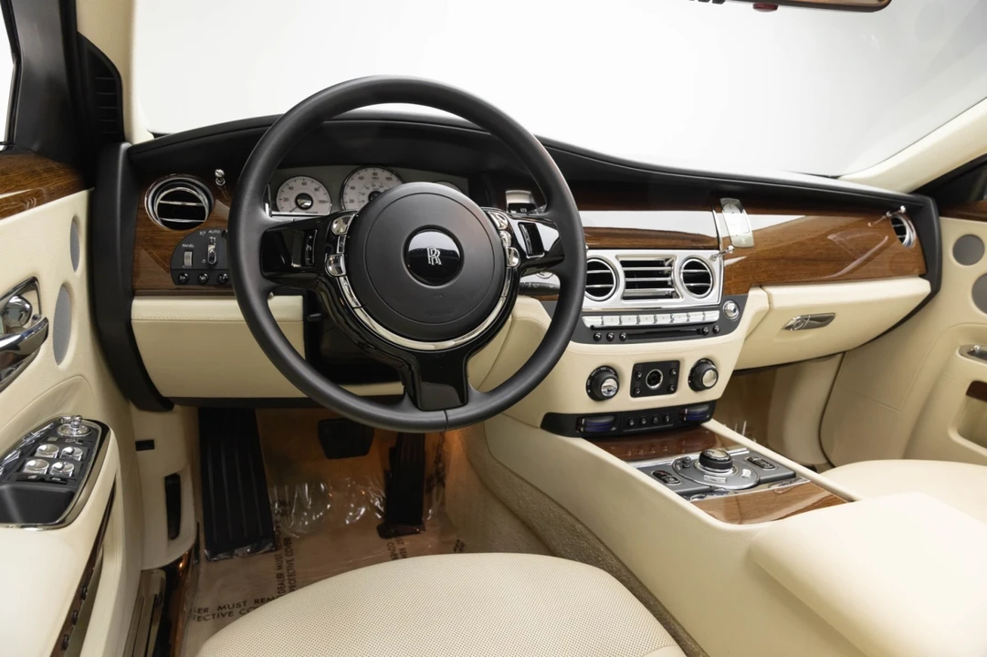 2010 Rolls-Royce Ghost - Image 6 of 31