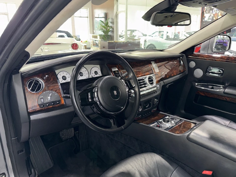 2010 Rolls-Royce - Image 15 of 31