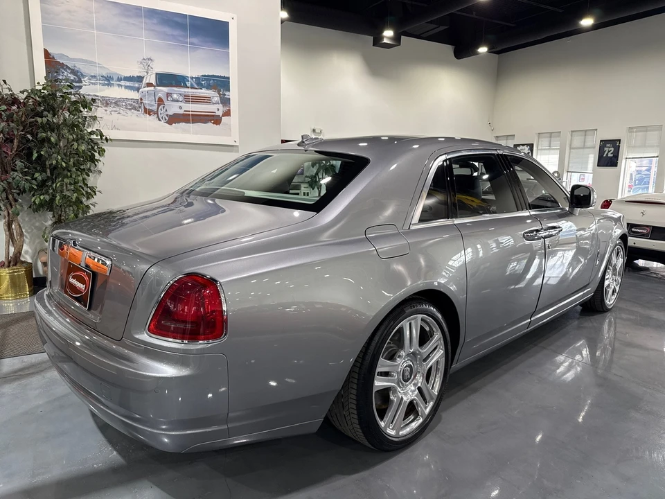 2010 Rolls-Royce Ghost 1st Gen - Image 6 of 12