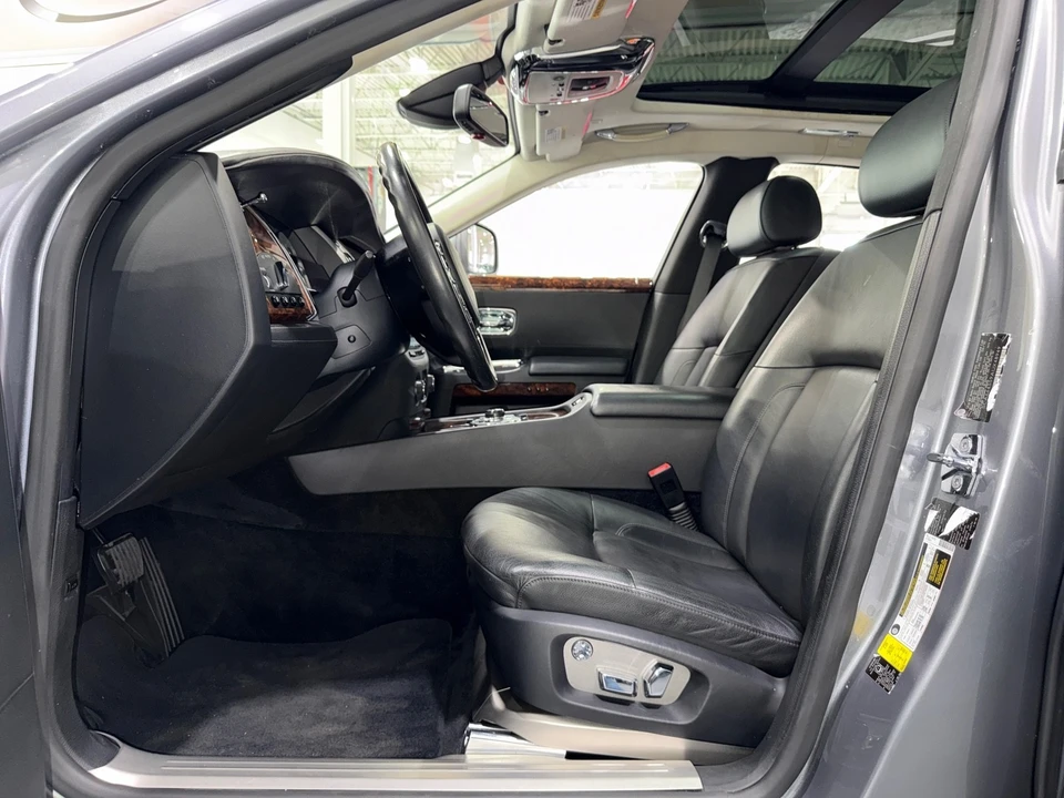 2010 Rolls-Royce Ghost 1st Gen - Image 12 of 12