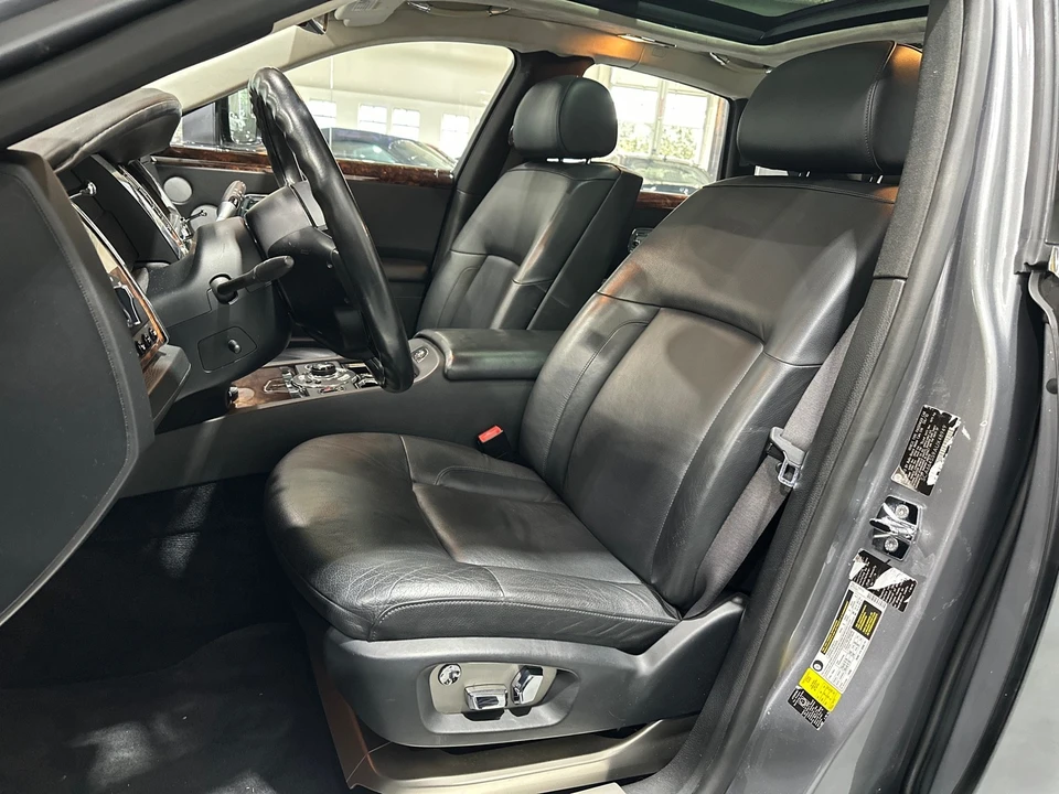 2010 Rolls-Royce - Image 3 of 31