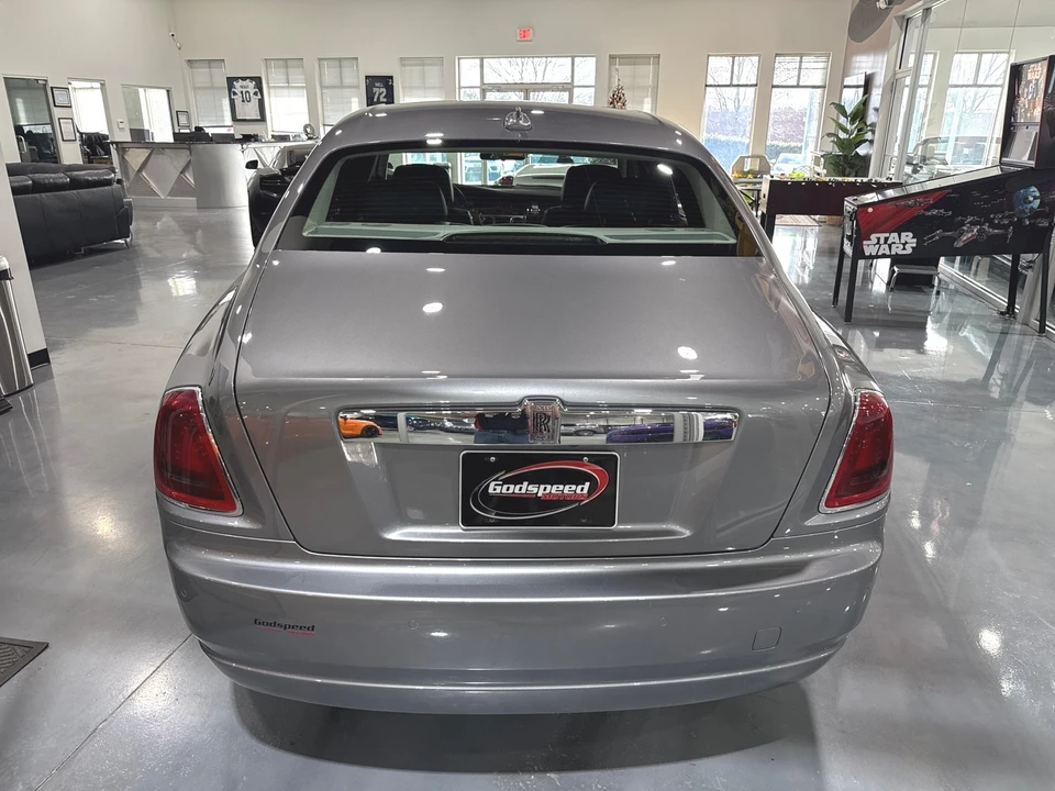 2010 Rolls-Royce Ghost 1st Gen - Image 5 of 12